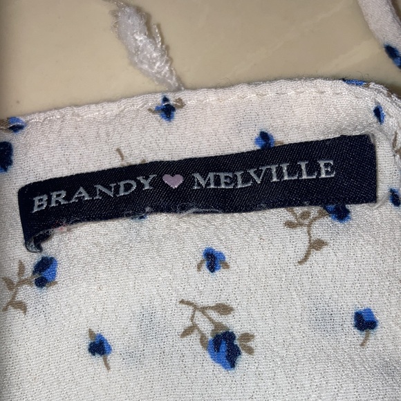 Brandy ❤️Melville tie shoulder top - Picture 3 of 4